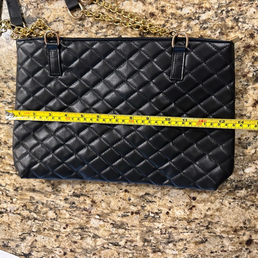Elegant Black Quilted Shoulder Bag- straps can be removed - Picture 6 of 12